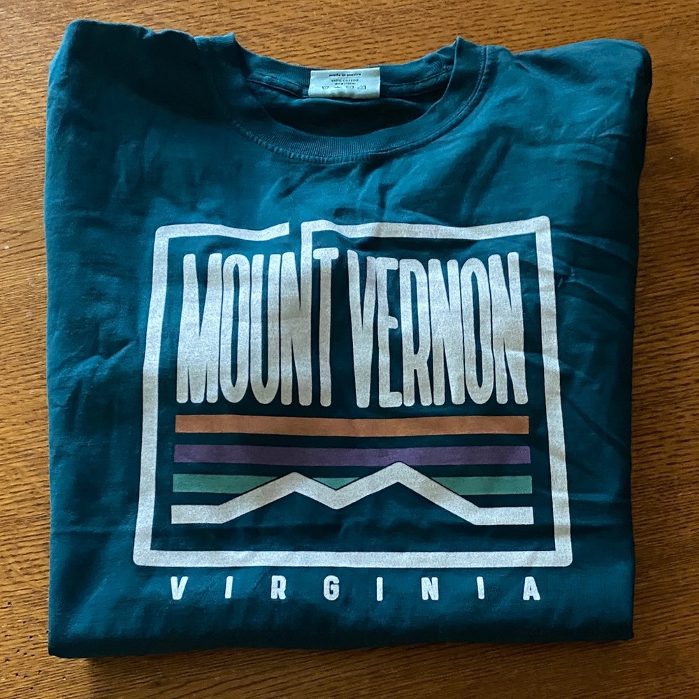 Mount Vernon tee-never worn